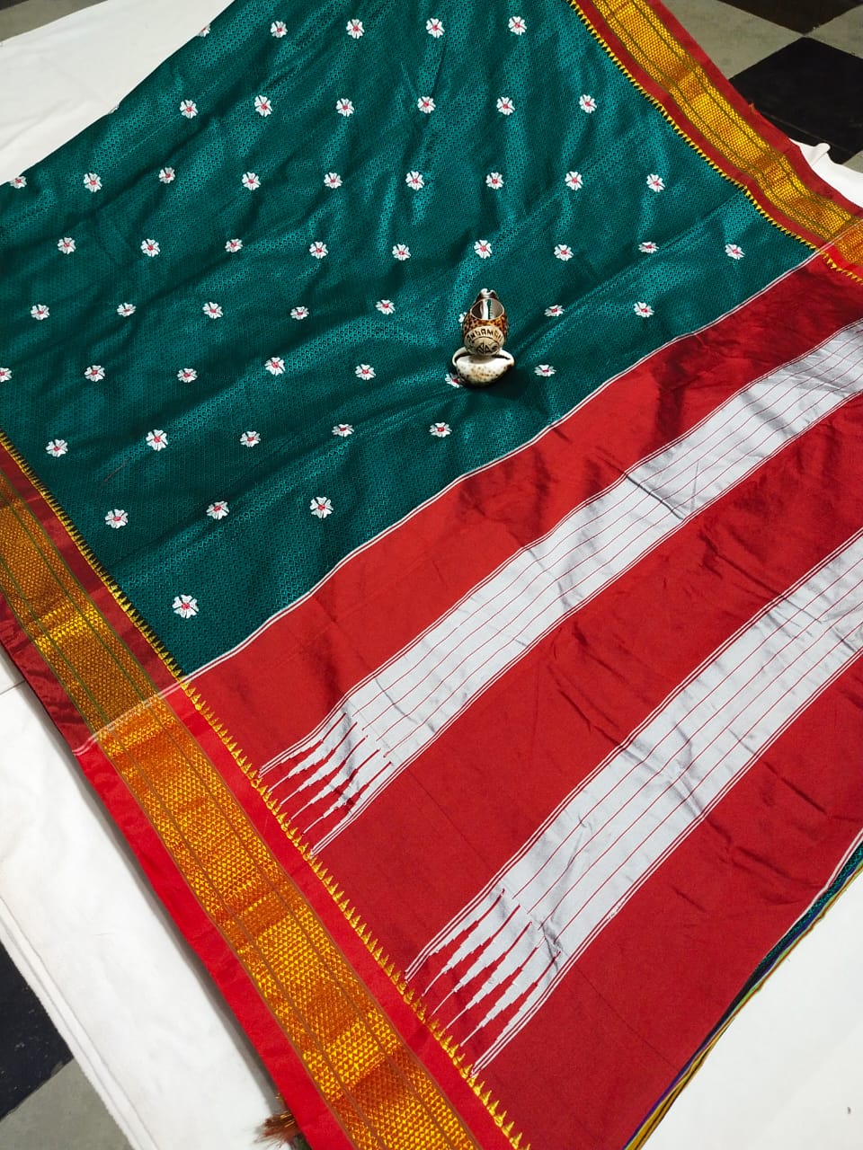 Khan topa pallu saree with Paithani and Satin Border