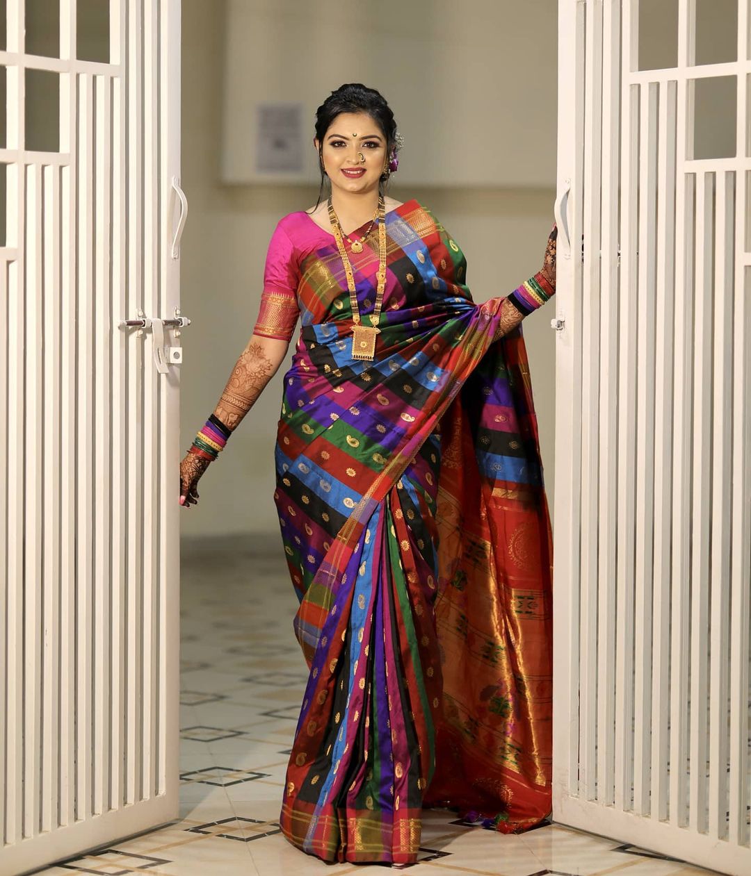 Pure silk Multicolored Maharani Paithani