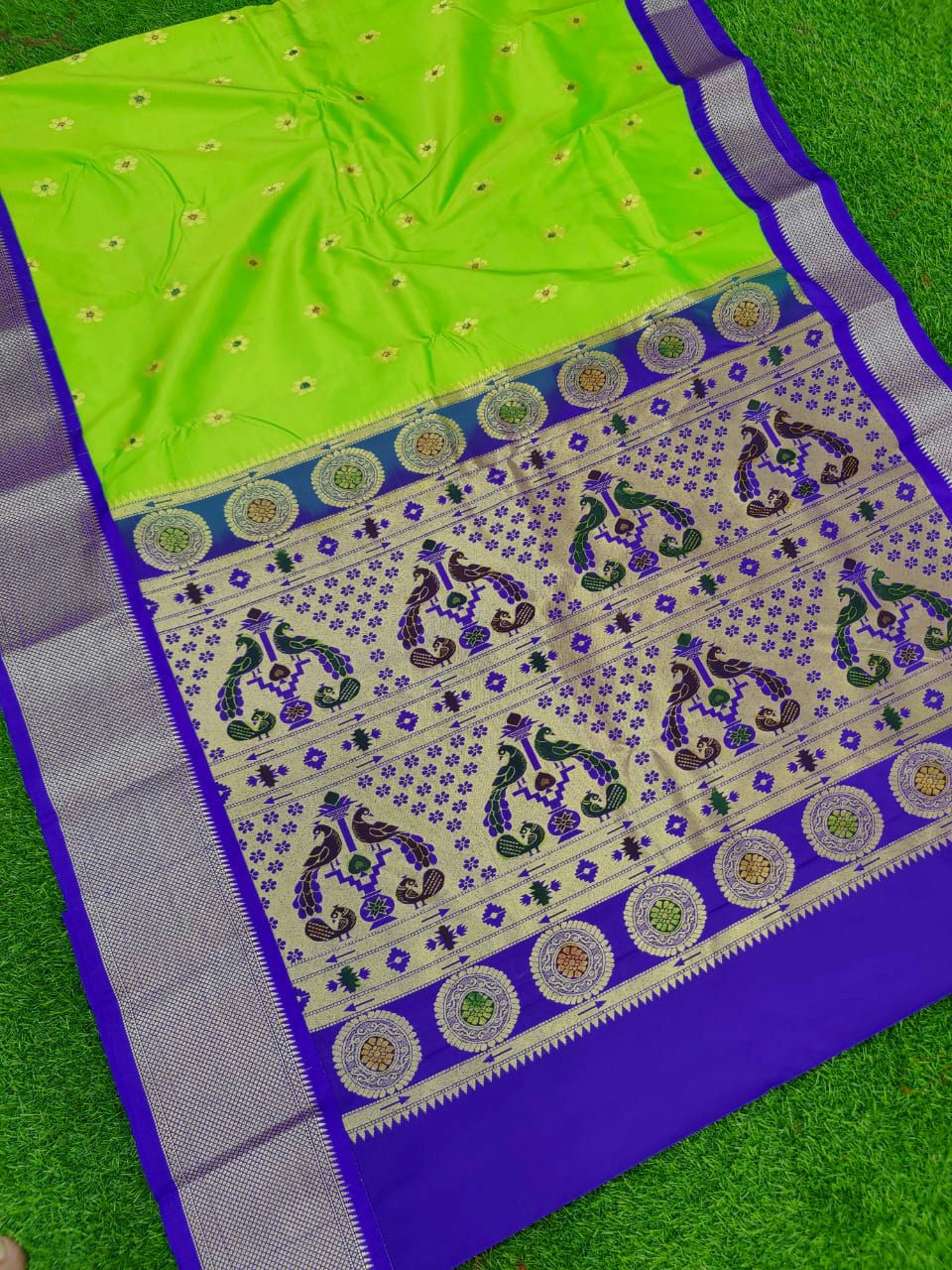 Parrot Green