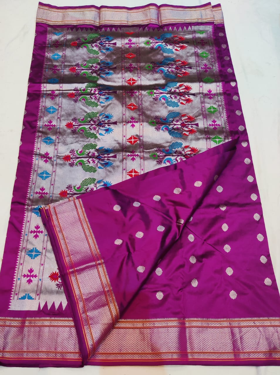 Pure Silk Self Border Paithani Silver Zari Weaved Handloom Saree