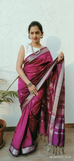Alternative view of Fresh Magenta Color Gadwal Cotton Saree