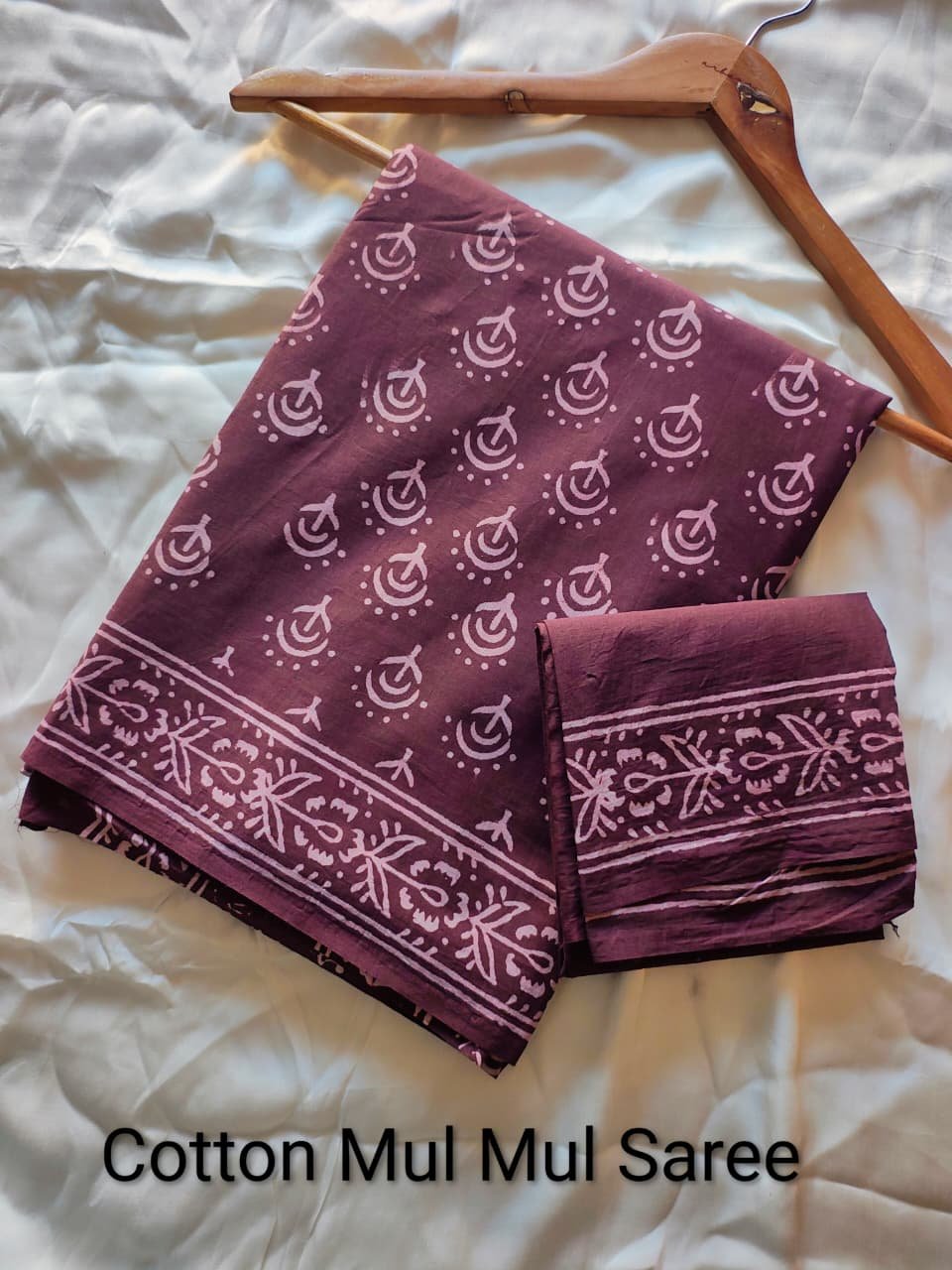 Hand block Printed Mul Cotton Saree with Blouse Piece