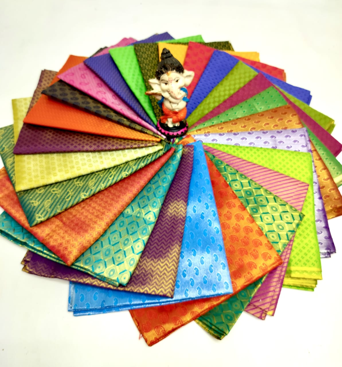 Jacquard Blouse Piece Material for Gifting (Set 0f 25 Blouse Pieces)